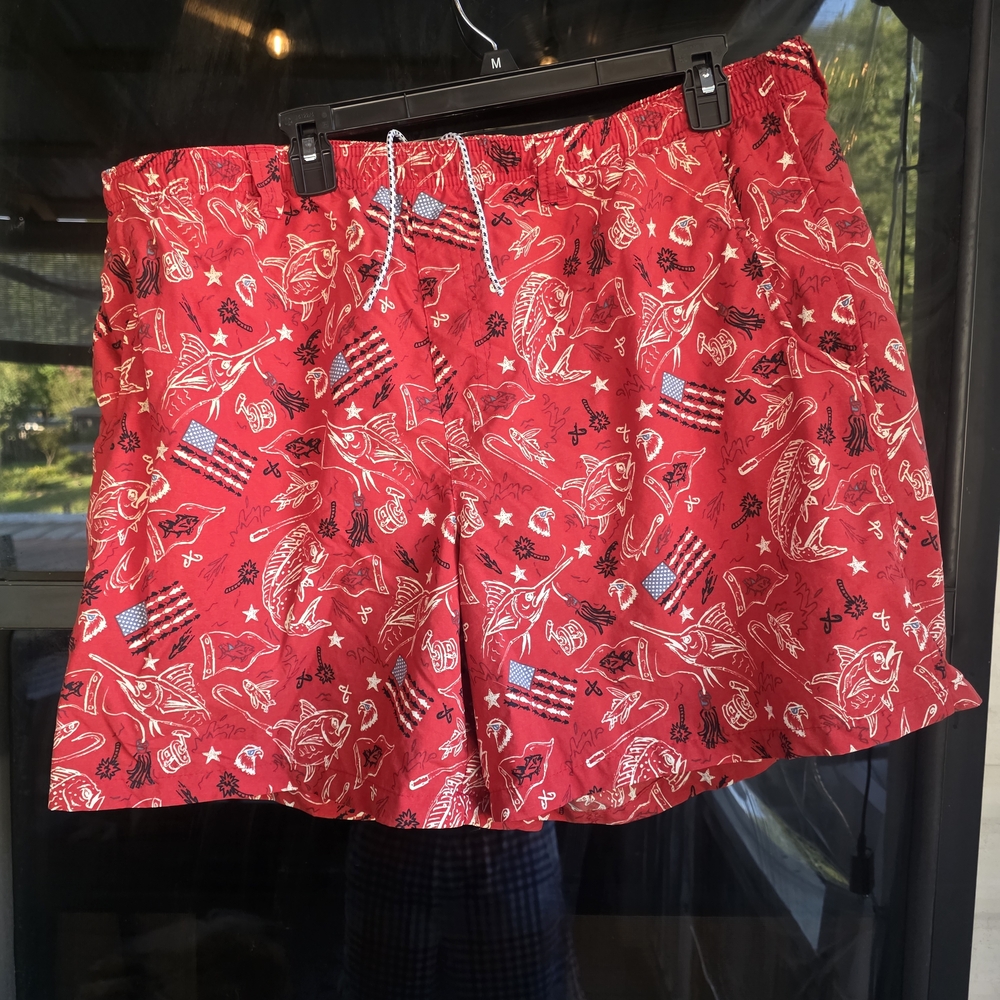 Columbia Red Patterned Athletic Men's Shorts